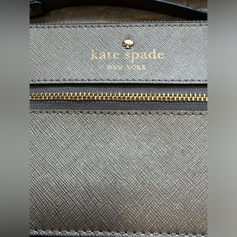 kate spade Mikas Pond Bee Zipper Wristlet - Metallic Silver Grey - Picture 15 of 17